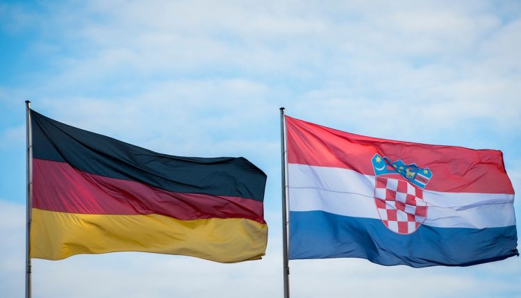 Nemška in hrvaška zastava