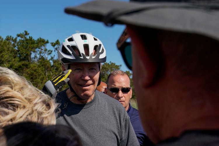 Joe Biden na kolesu