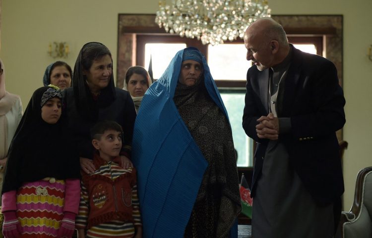 afganistansko dekle