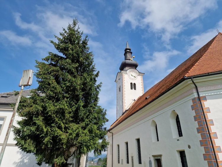 Cerkev v Šmartno pri Slovenj Gradcu