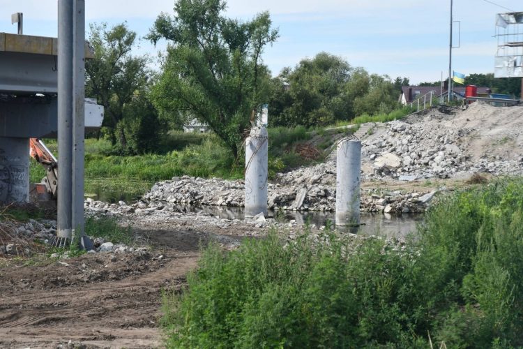 Ruševine v mestu Irpin v Ukrajini