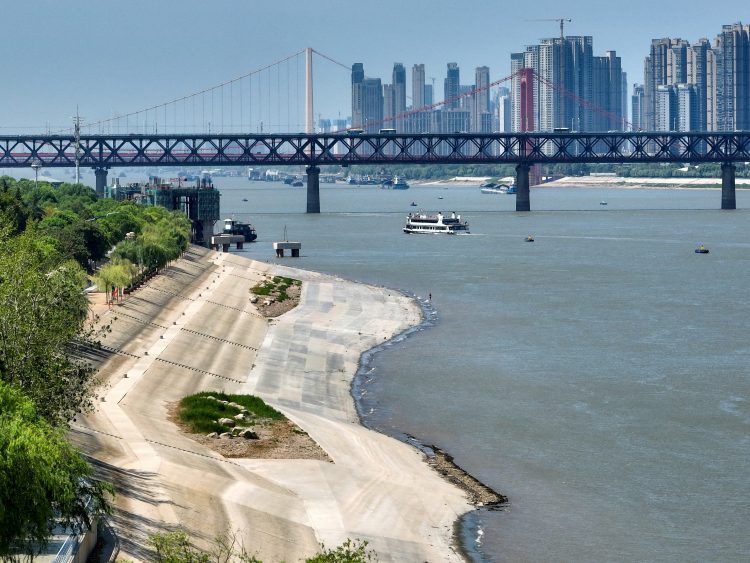 Suša na Kitajskem, presahla reka Jangce