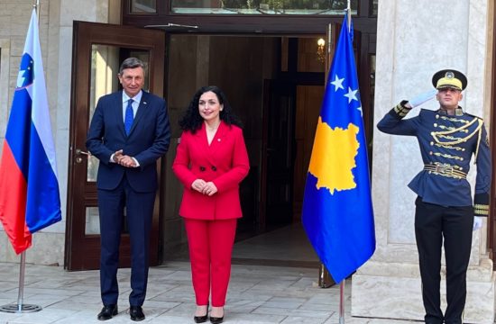 Pahor, Kosovo