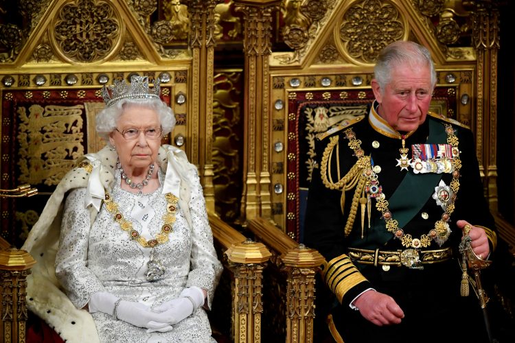 Kraljica Elizabeta II. in princ Charles