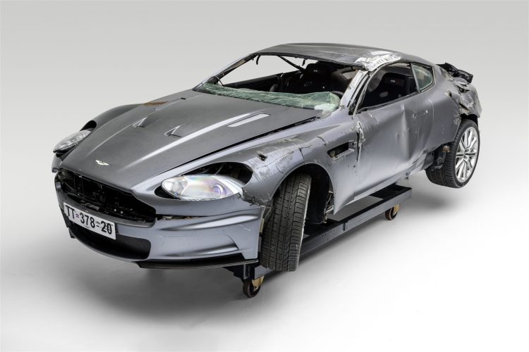 Aston Martin DBS, James Bond