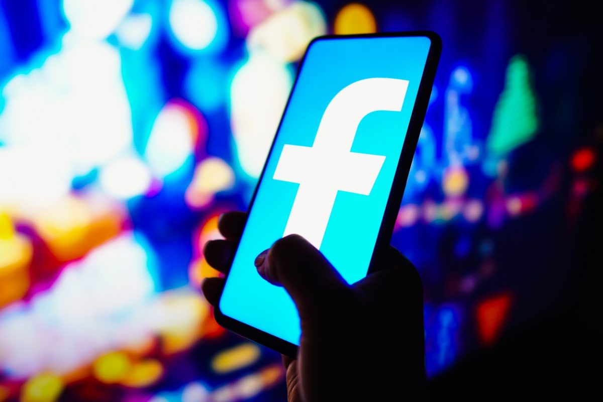 Facebook s številom uporabnikom dosegel nov mejnik, prihodki pa padajo