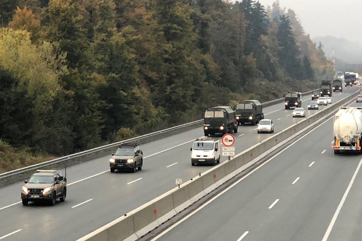 Ameriška vojska čez Slovenijo prevaža vojaška vozila in opremo