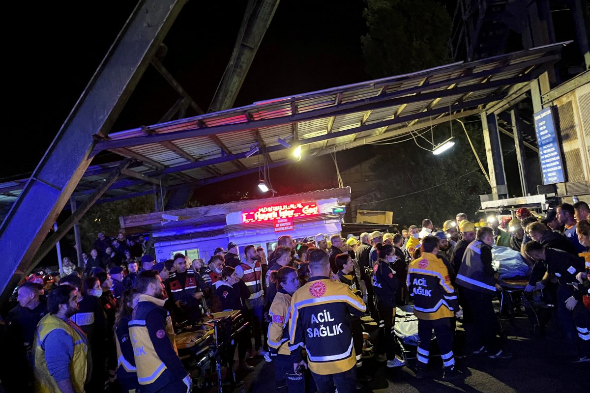 V eksploziji v rudniku v Turčiji najmanj 14 mrtvih