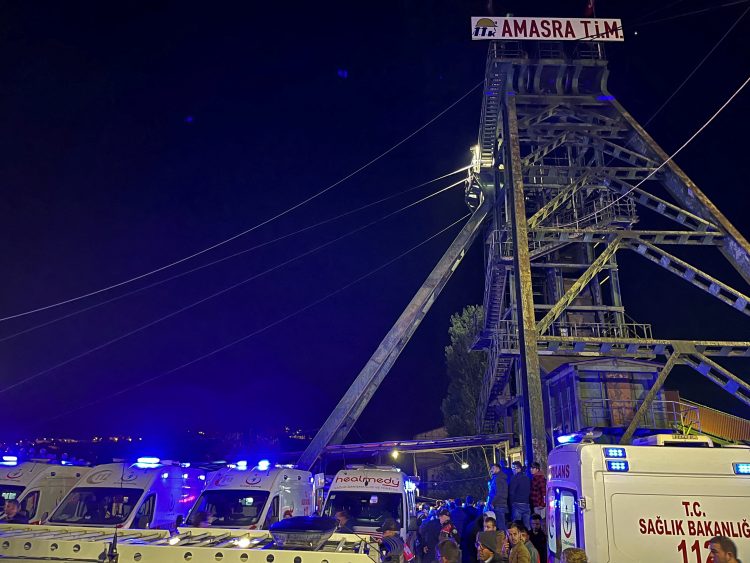 Eksplozija v rudniku, Turčija