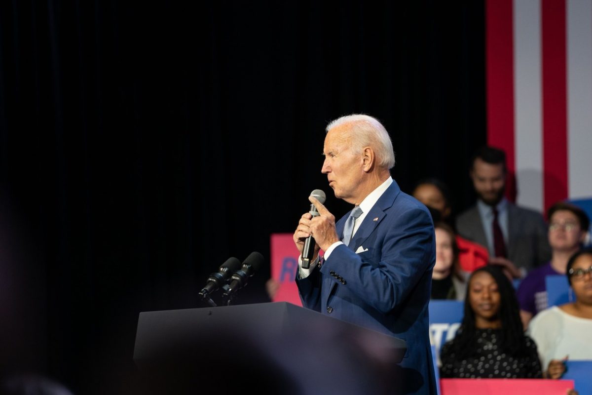 Biden nadaljuje s sproščanjem strateških naftnih rezerv