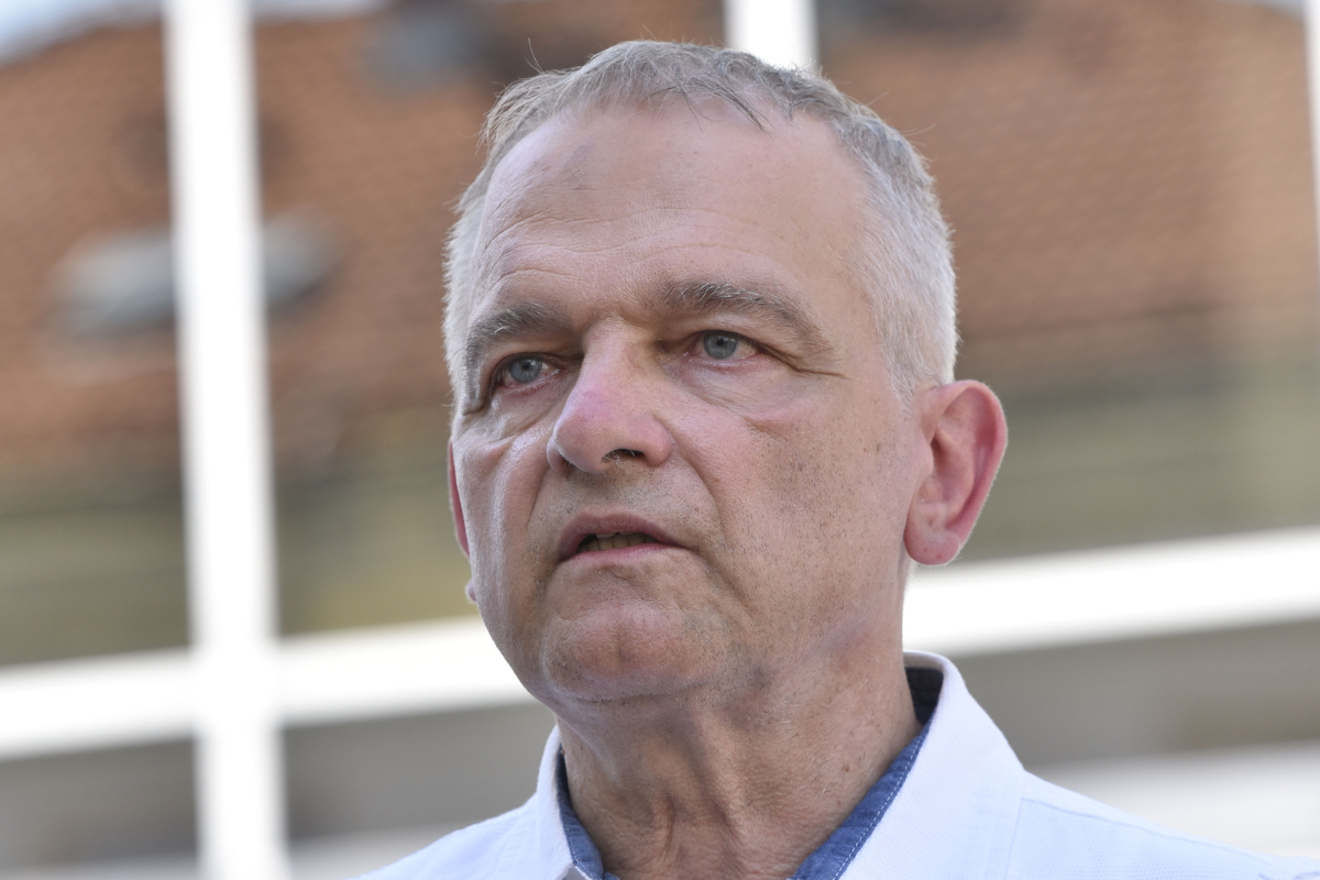 Kolumna dr. Alojza Ihana: Zdravniki in plače - N1