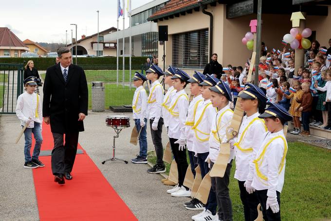 Borut Pahor se je udelezil otvoritve prenovljene Podruznicne osnovne sole v Tepanju