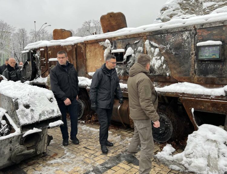 Minister za obrambo Šarec na obisku v Ukrajini