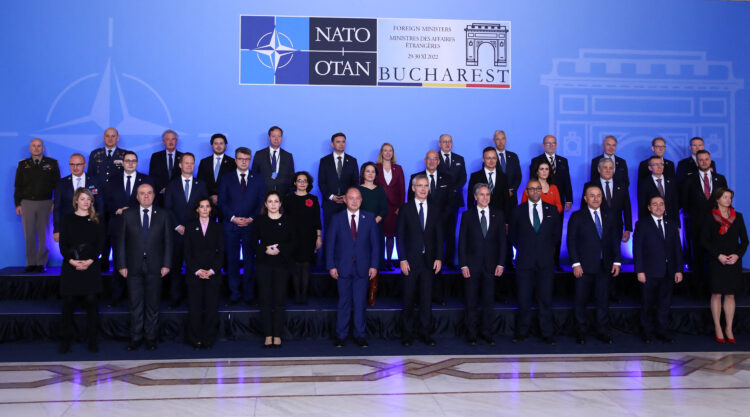 ministri, Nato