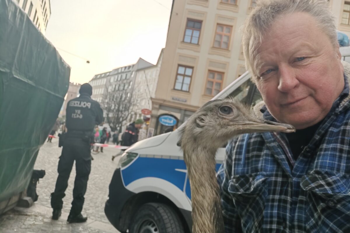 Nani der Vogel ist auf dem Heimweg.  Die deutsche Polizei erklärte, warum sie es beschlagnahmt hatte