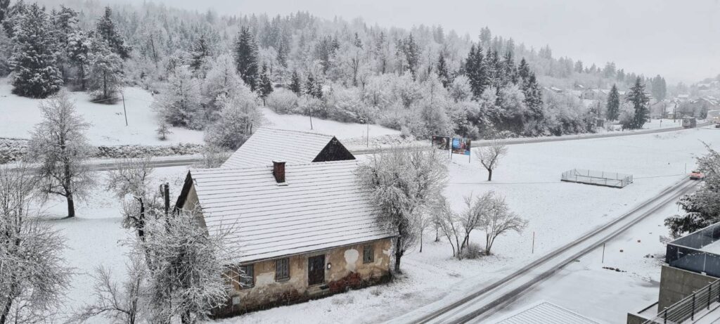 sneg, Logatec