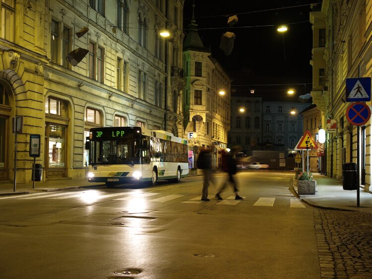 Mesto avtobusi Ljubljana
