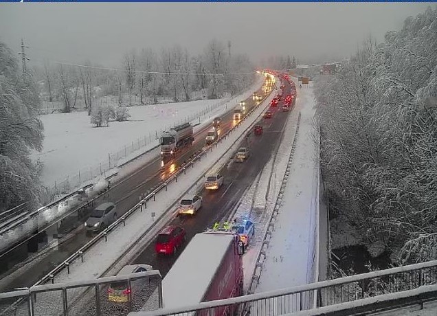 Sneg gneča avtocesta