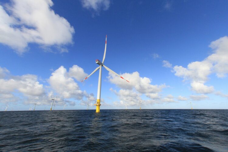 V Nemčiji gradijo vetrne turbine na morju