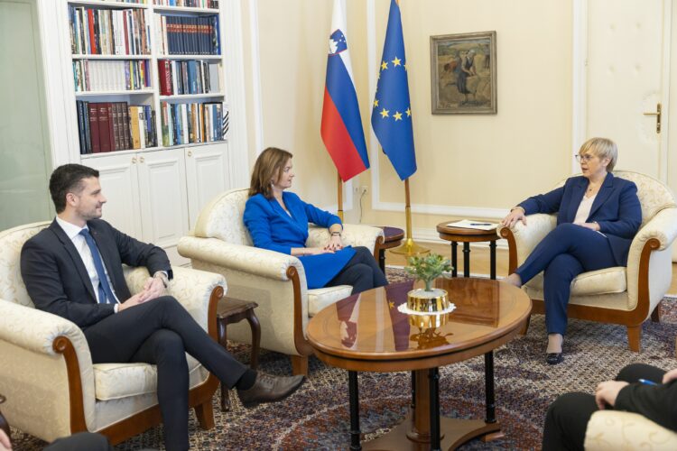 Predsednica Natasa Pirc Musar na pogovor sprejela predsednico SD Tanjo Fajon in Janija Prednika.