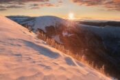 večja nevarnost snežnih plazov v gorah