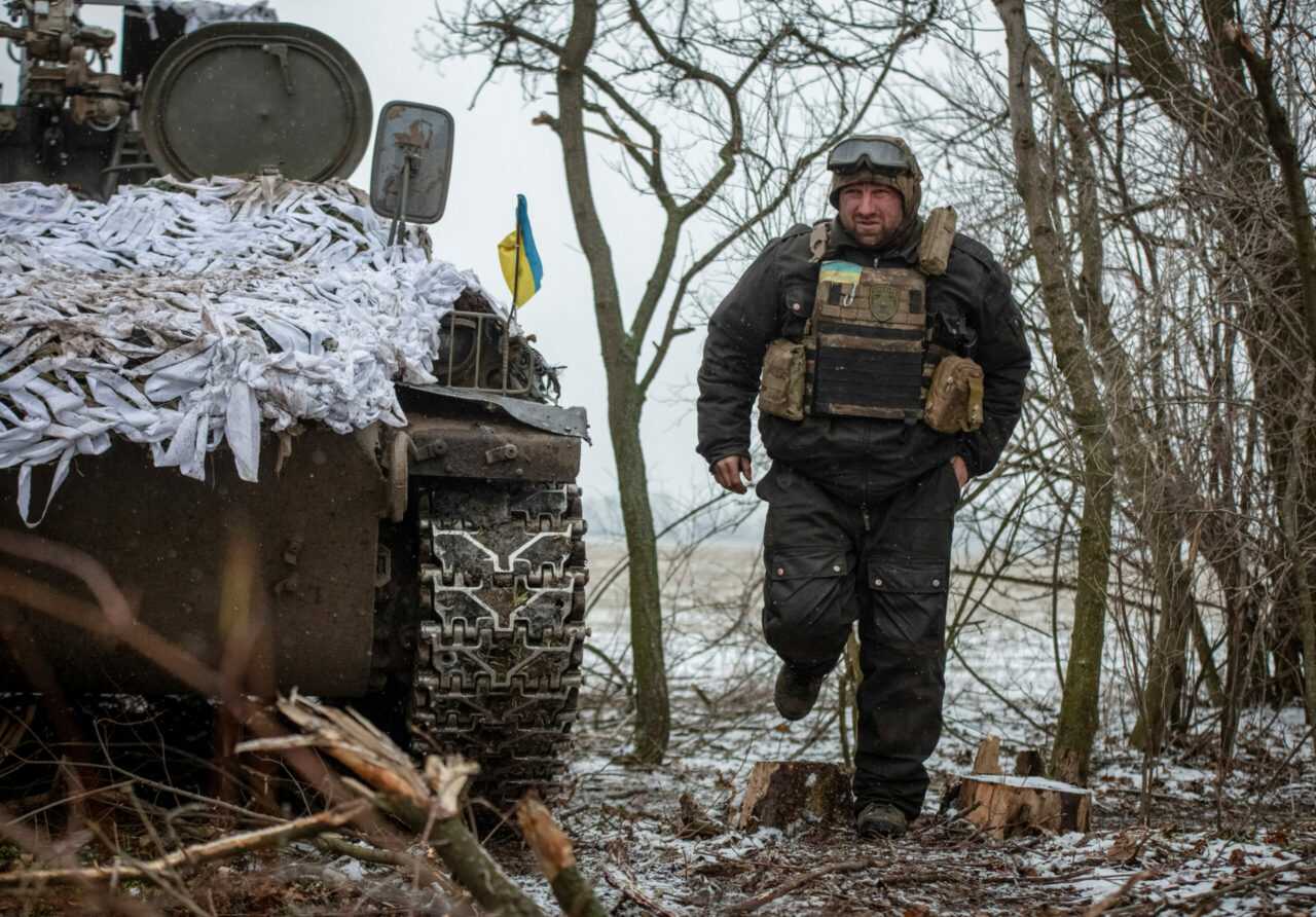 ukrajinski vojak na frontni liniji v Donecku