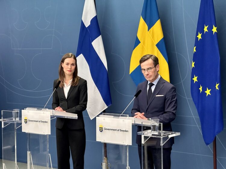 Finska premierka Sanna Marin in švedski premier ​​​​​Ulf Kristersson