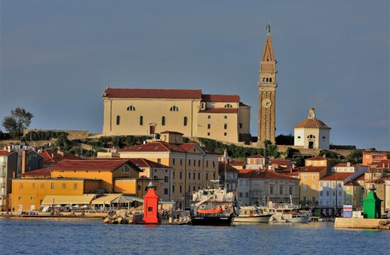 Obisk turistov v Sloveniji