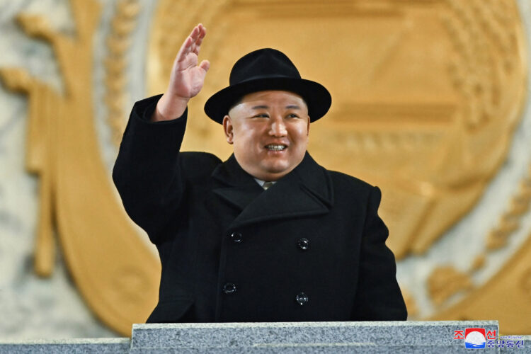 Kim Džong Un na vojaški paradi