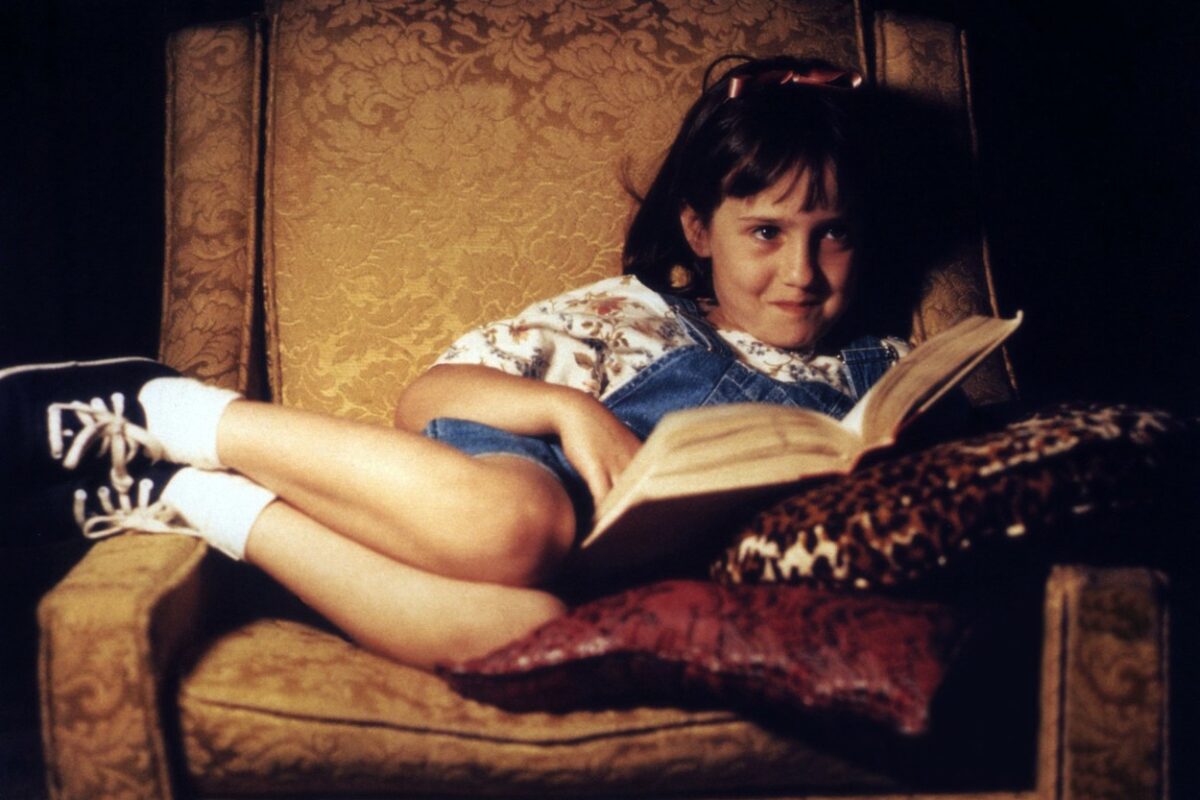 Buren odziv Britancev: iz kultnih otroških knjig umaknili spol, raso in videz