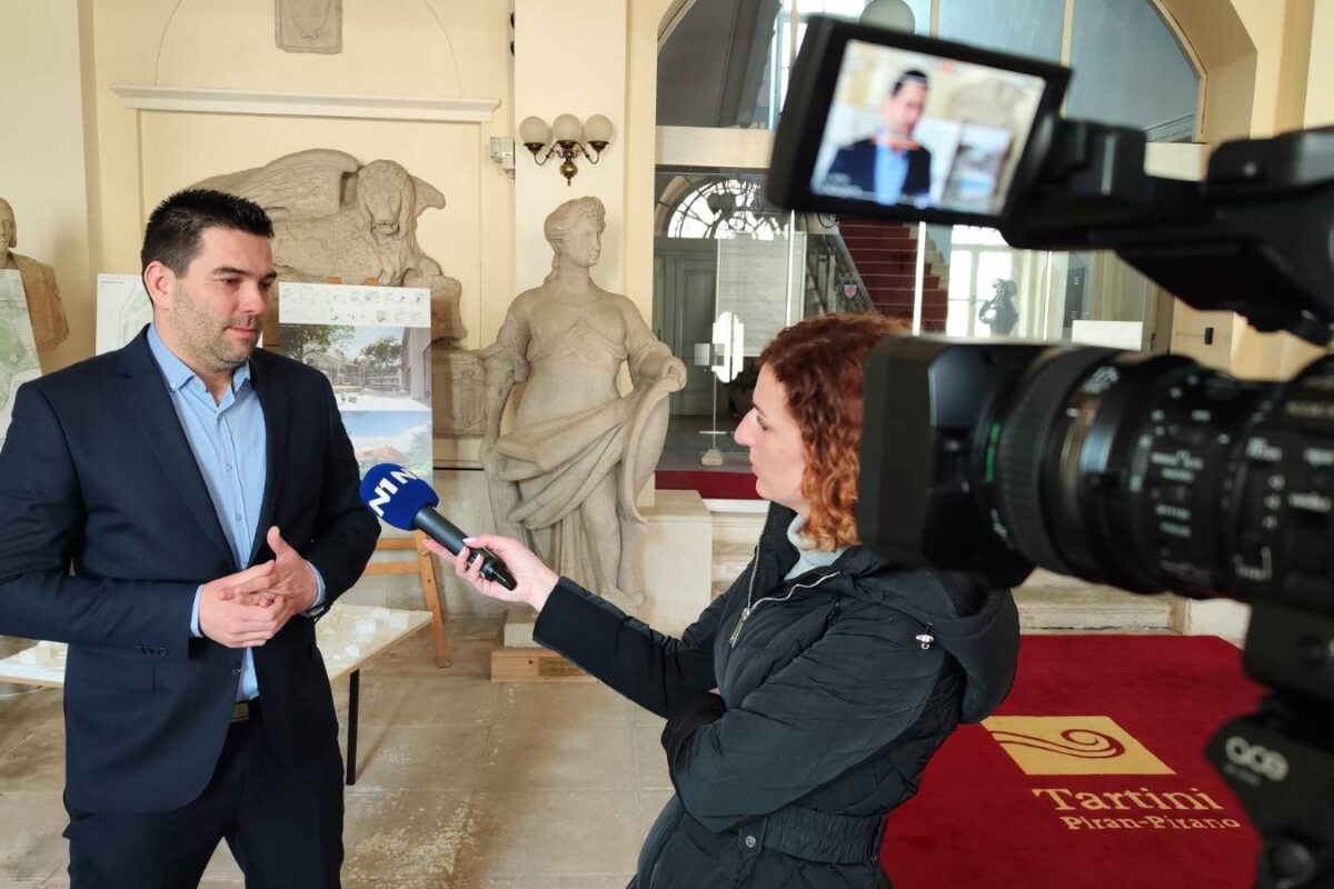 Piranski župan: Če bi s protesti lahko nižali cene, bi se jih udeležil tudi sam