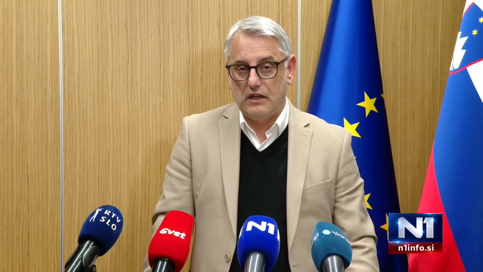 Magna bo morala vrniti vseh 18,5 milijona subvencij z obrestmi vred