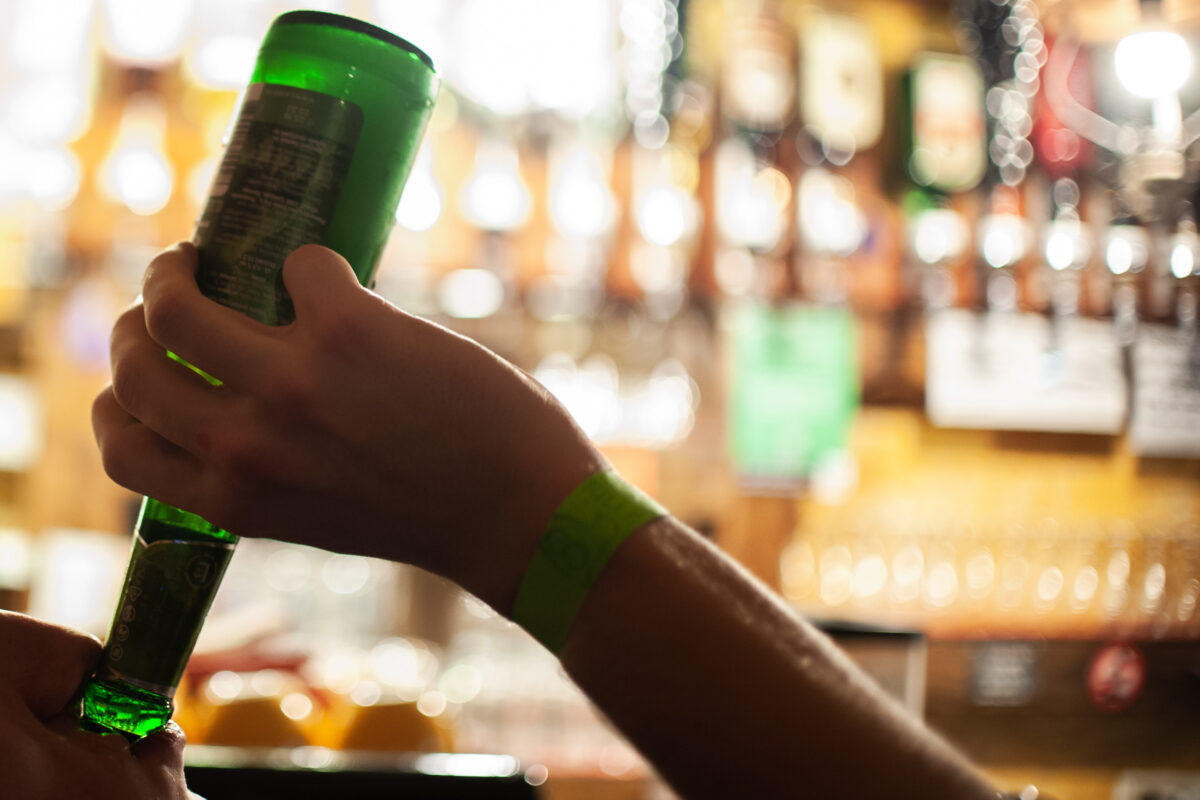 20 let Kebrovega zakona: Koliko je uspel Slovence odvrniti od alkohola?