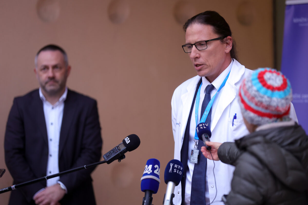 Kaj je ugotovila revizija dobav v največji slovenski bolnišnici?
