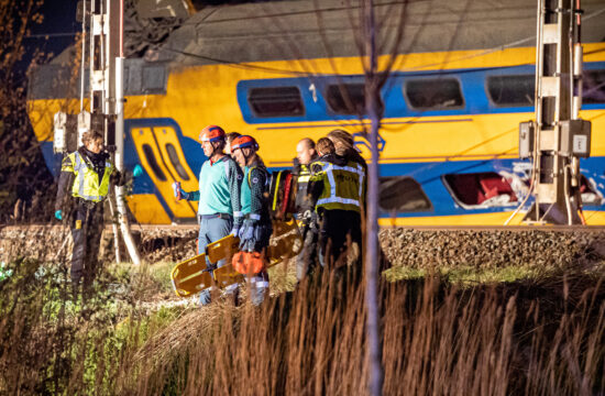 Iztirjen vlak po nesreči na Nizozemskem