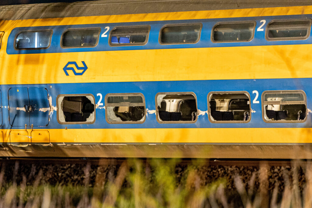 Iztirjen vlak po nesreči na Nizozemskem