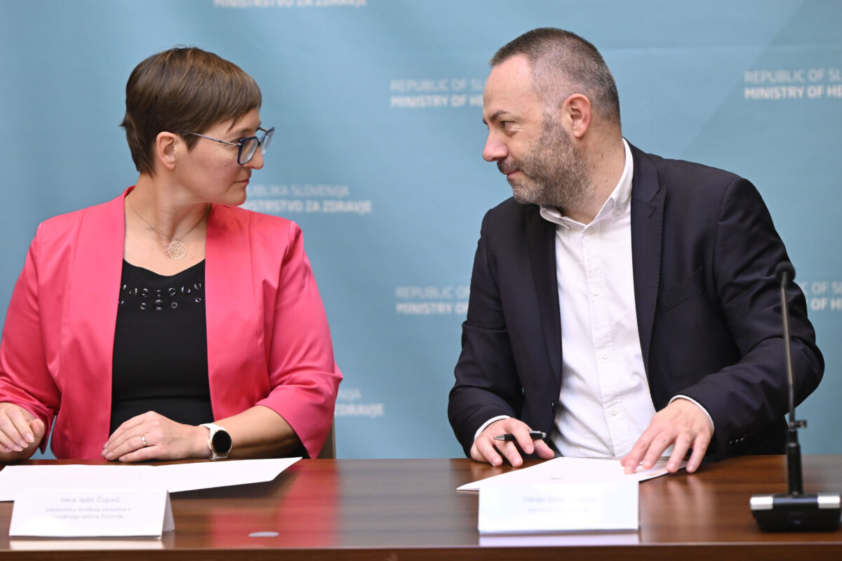 Zdravstvena blagajna ministra poziva, naj zakon umakne: “Ljudem ne prinaša nič”