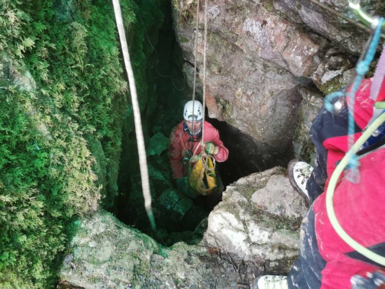 Nesreča v Vranjedolski jami