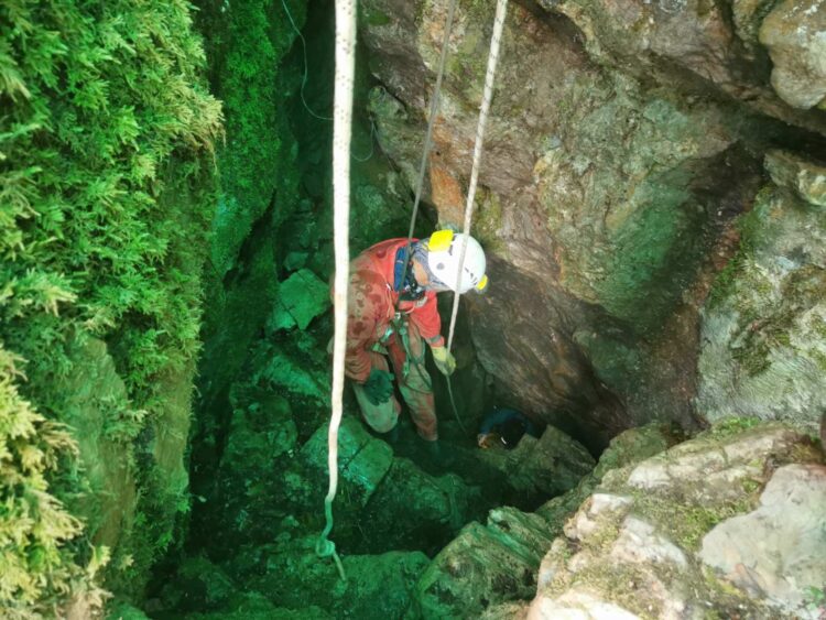 Nesreča v Vranjedolski jami