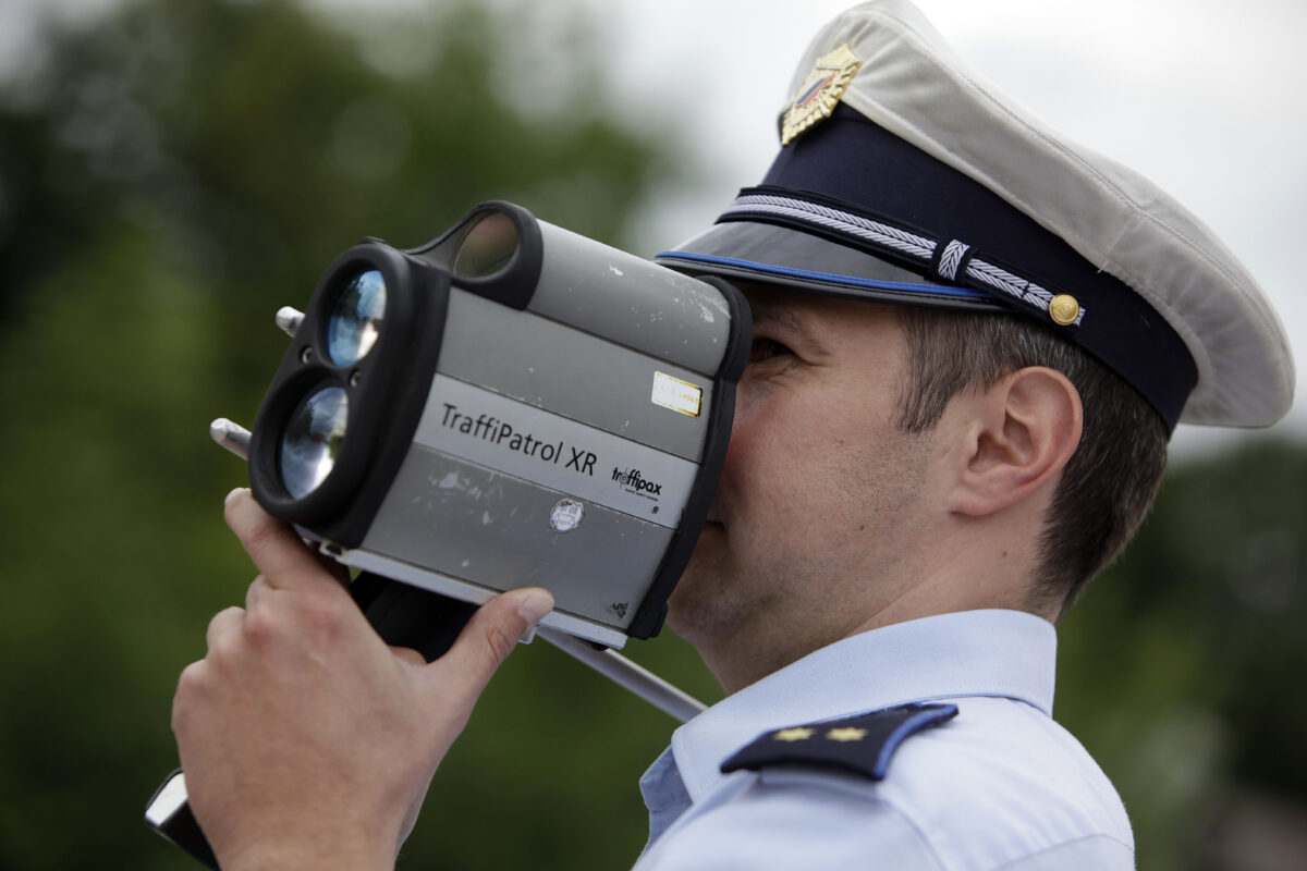 Maratonski nadzor hitrosti: merijo na skoraj 600 lokacijah (SEZNAM)
