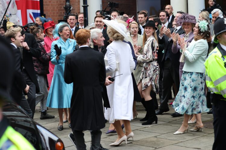 V Netflixovi seriji Krona so posneli poroko Princa Charlesa in Camille