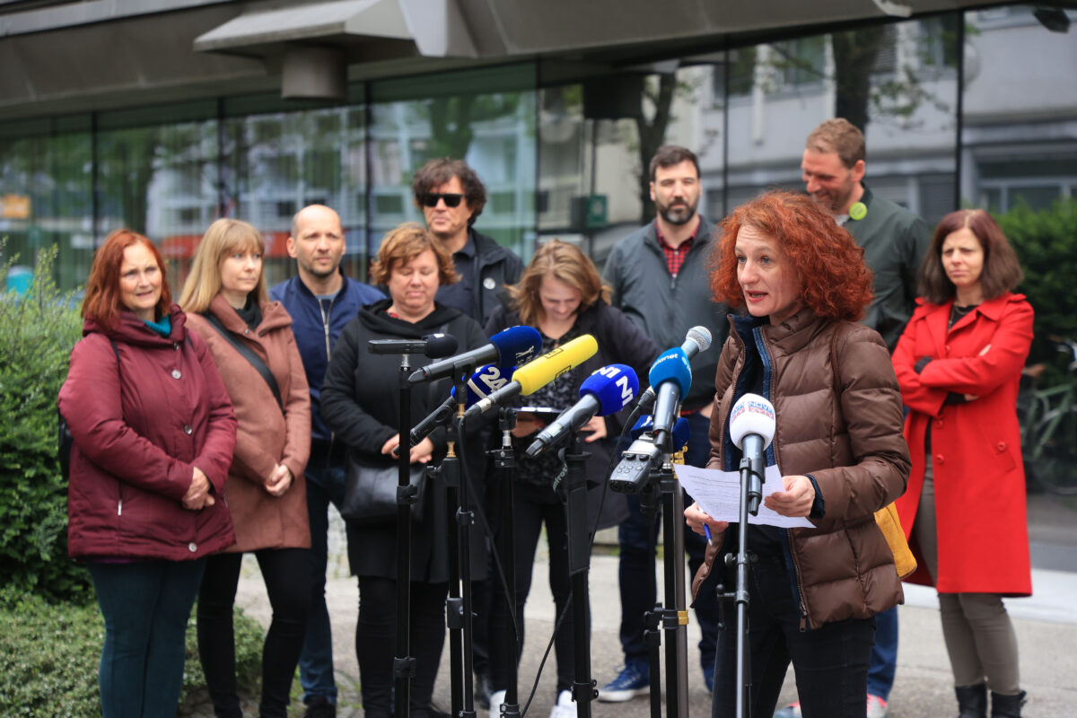 “Medijsko svobodo ogrožajo cenzura, digitalno nadlegovanje in fizično nasilje”