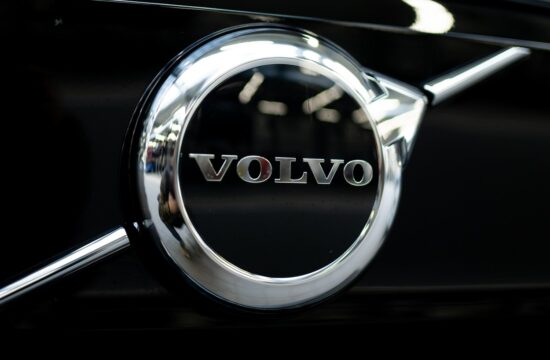 Volvo bo odpustil 1300 zaposlenih.
