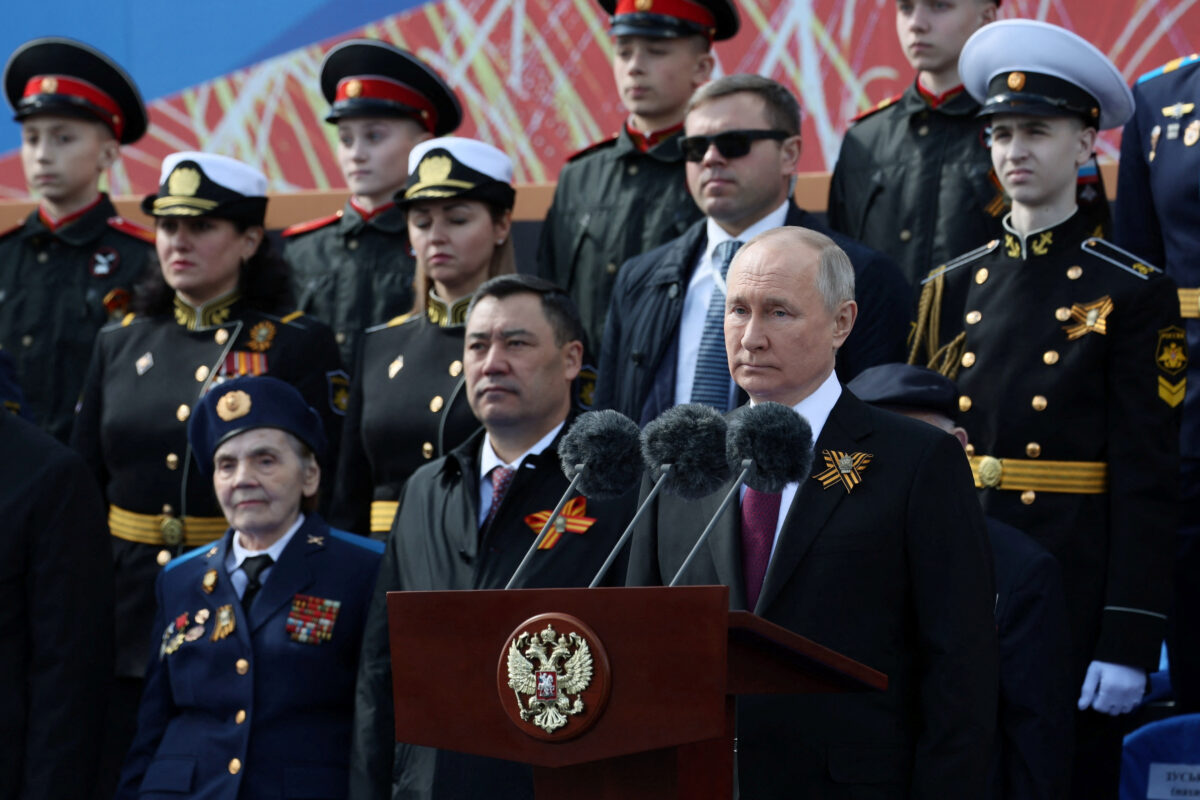 Putin znova ostro nad Zahod: “Prava vojna” se bije proti Rusiji