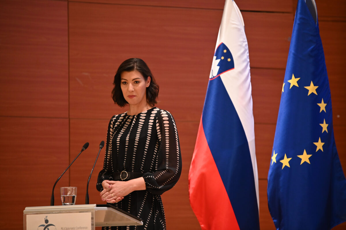Pravosodno ministrstvo zaradi Janševega zapisa naznanilo sume kaznivih dejanj