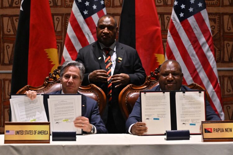 Papua nova gvineja in ZDA podpisali kontroverzen pakt.