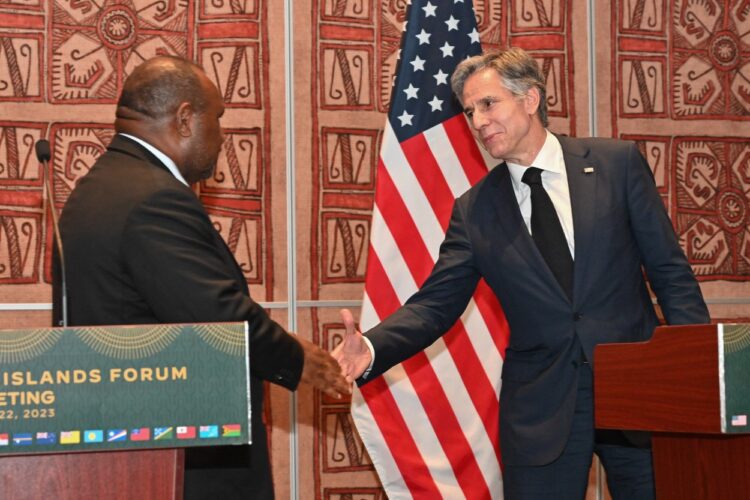 Papua nova gvineja in ZDA podpisali kontroverzen pakt.