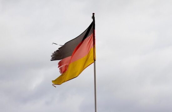 strgana nemška zastava