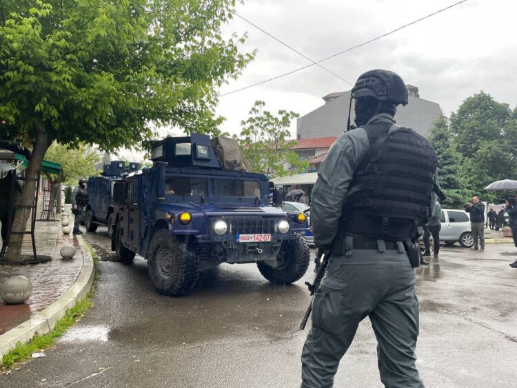 Kosovo, Srbija, policija