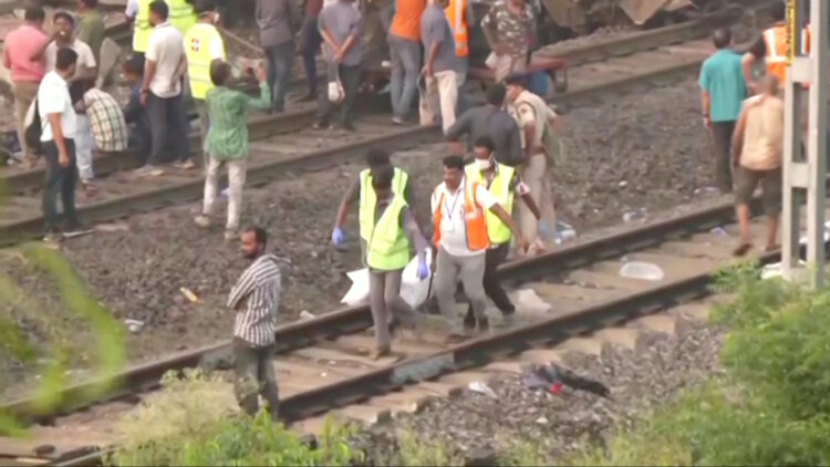 Železniška nesreča v Indiji